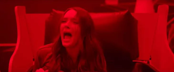 Amy Forsyth in Hell Fest