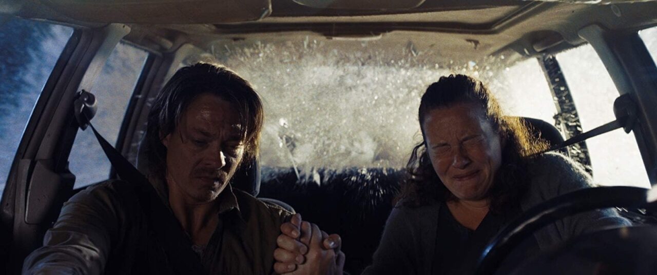 Kristoffer Joner and Silje Breivik in Bølgen (2015)