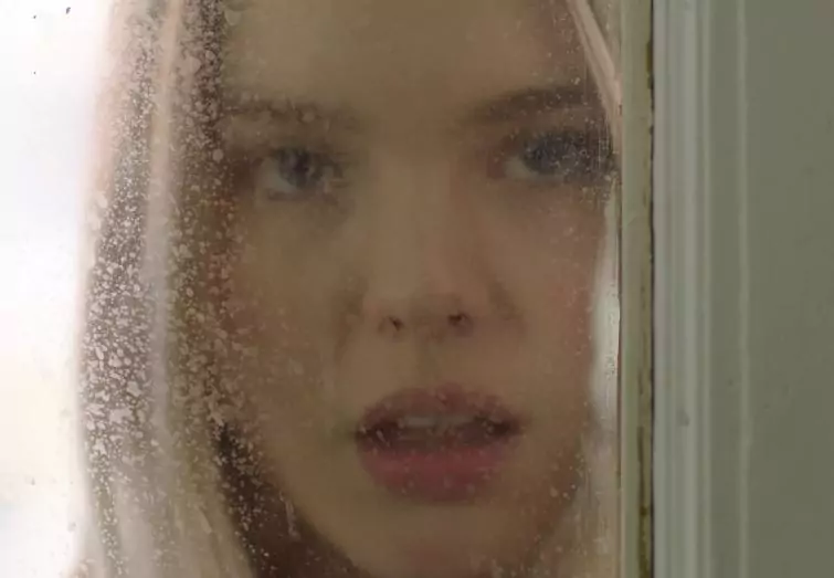 Olivia Larsen in Ghosts in the Graveyard