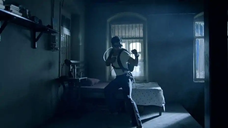 The Man Who Feels No Pain Abhimanyu Dasani in Mard Ko Dard Nahin Hota (2018)